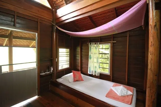 Twin Room Wooden Cottage