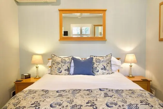 Classic Tek Büyük Yataklı Oda