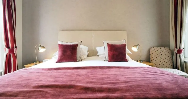 Superior Tek Büyük Yataklı Oda