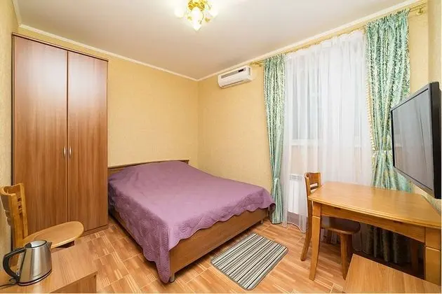 Standard Tek Büyük Yataklı Oda