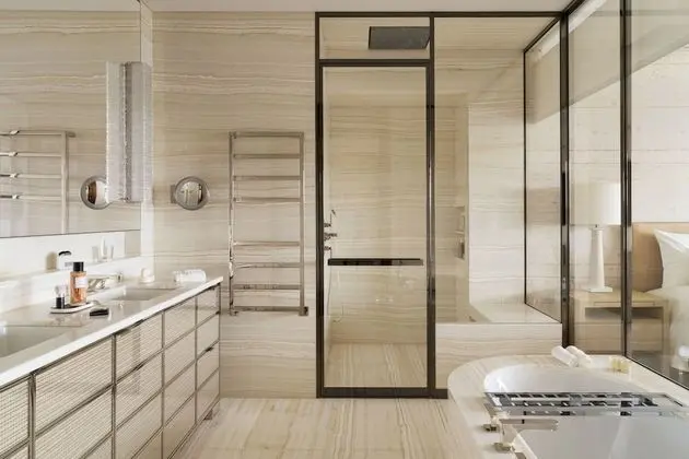 Junior Süit (Seine)