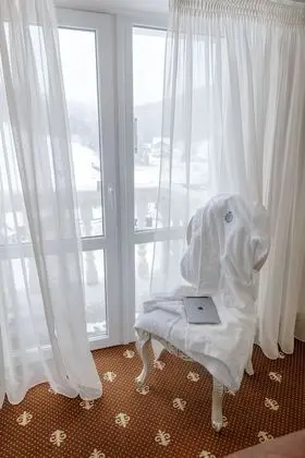 Deluxe Tek Büyük Yataklı Oda, Dağ Manzaralı