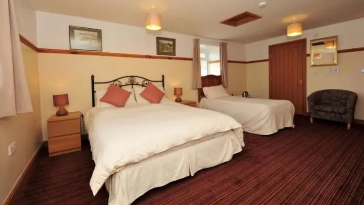 Süit, Banyolu/Duşlu (Double Bed and Single Bed)