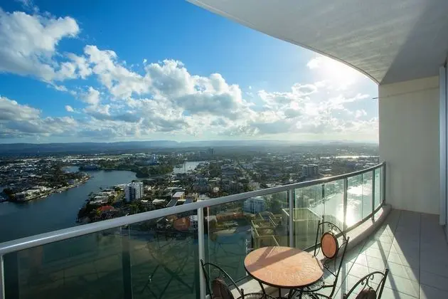 Superior Apartment, 2 Bedrooms - Ocean, River or Garden Views