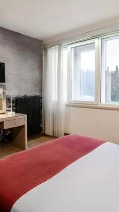 Standart Oda, Şehir Manzaralı