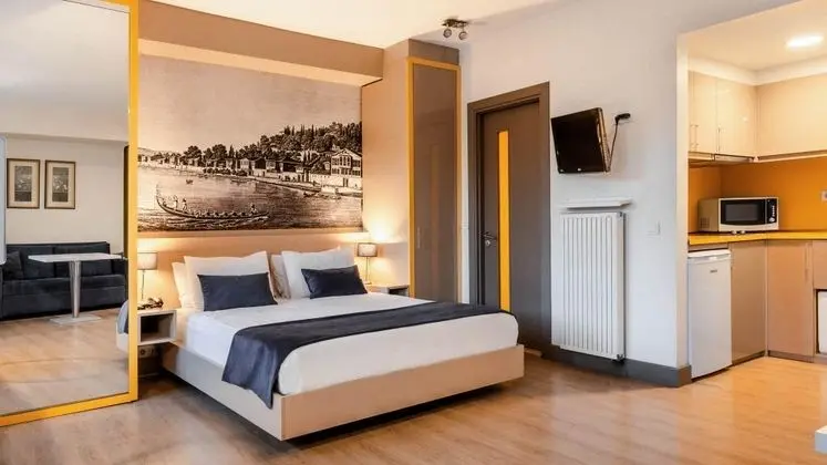 Triple, Şehir Manzaralı