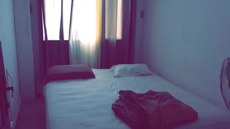Tek Büyük Yataklı Oda, Ortak Banyo