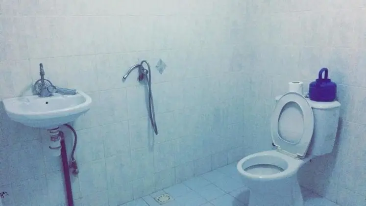 Tek Büyük Yataklı Oda, Ortak Banyo