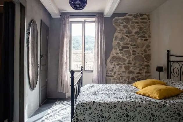 Tek Büyük Yataklı Oda (Carignan)