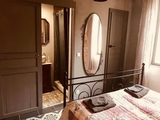 Tek Büyük Yataklı Oda (Carignan)