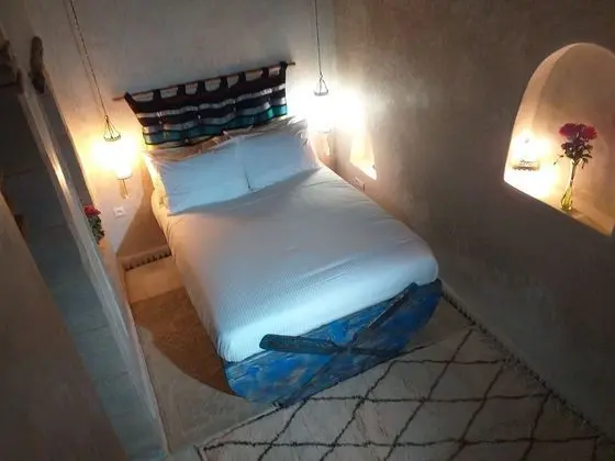 Tek Büyük Yataklı Oda, Ortak Banyo