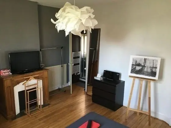 Comfort Tek Büyük veya İki Ayrı Yataklı Oda, Banyolu/Duşlu, Bahçe Manzaralı (Chambre grise)