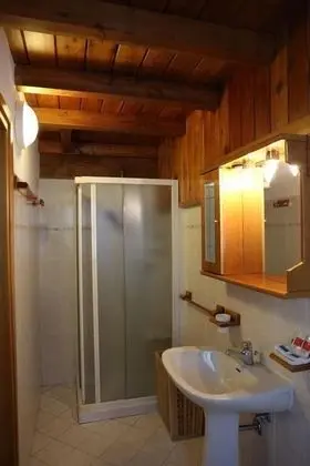 Standard Tek Büyük veya İki Ayrı Yataklı Oda, 1 Yatak Odası, Banyolu/Duşlu, Bahçeli