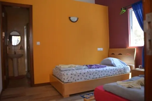 Basic Tek Büyük veya İki Ayrı Yataklı Oda