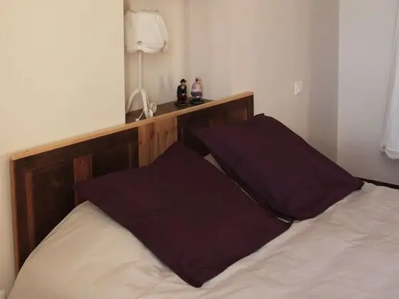 Comfort Tek Büyük Yataklı Oda, Özel Banyo, Dağ Manzaralı (Chambre Prune No 4)
