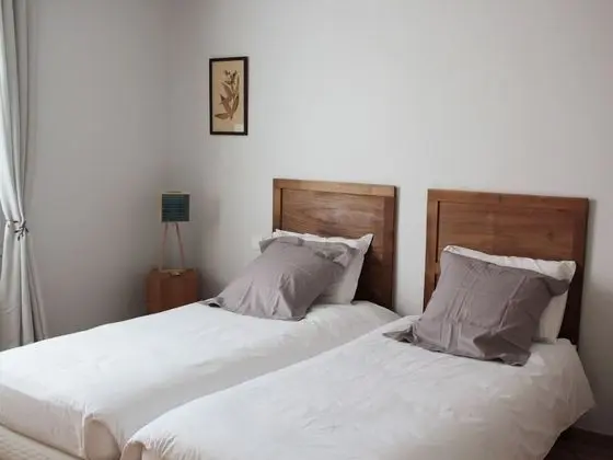 Luxury Tek Büyük veya İki Ayrı Yataklı Oda, Özel Banyo, Bahçe Manzaralı (Rez de Chaussée No 2)