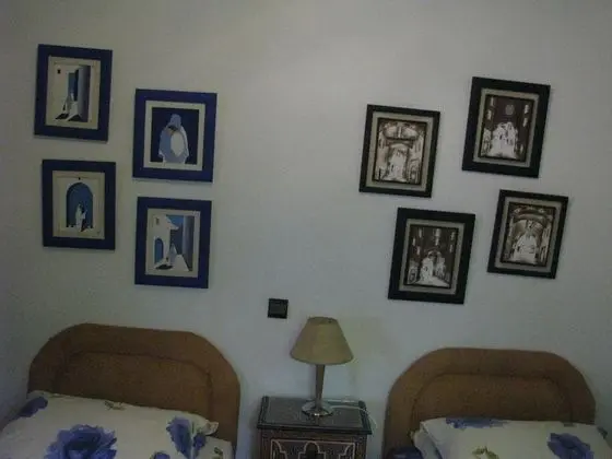 İki Ayrı Yataklı Oda, Sigara İçilebilir