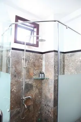 Deluxe Tek Büyük veya İki Ayrı Yataklı Oda