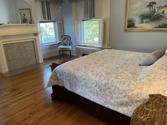 The Elizabeth Taylor Room