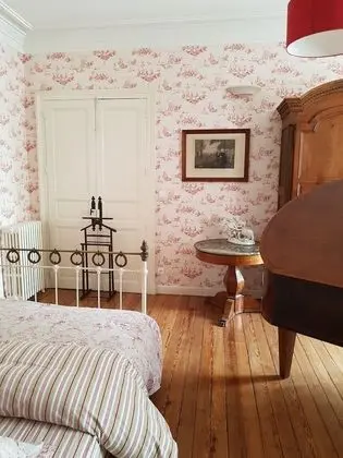 Classic Tek Büyük Yataklı Oda (Piano)