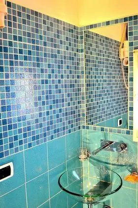 Deluxe Tek Büyük veya İki Ayrı Yataklı Oda, 1 Yatak Odası, Balkon, Bahçe Manzaralı