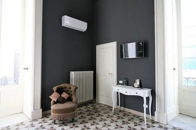 Design Tek Büyük Yataklı Oda, Balkon