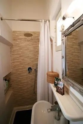 Design Tek Büyük Yataklı Oda, Balkon