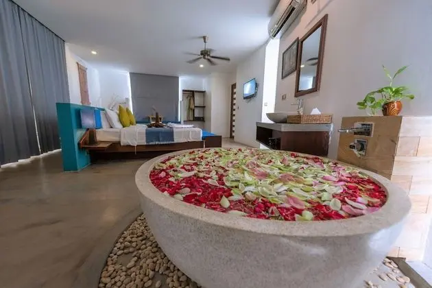 Grand Süit (with Free Khmer Massage 30 mn)