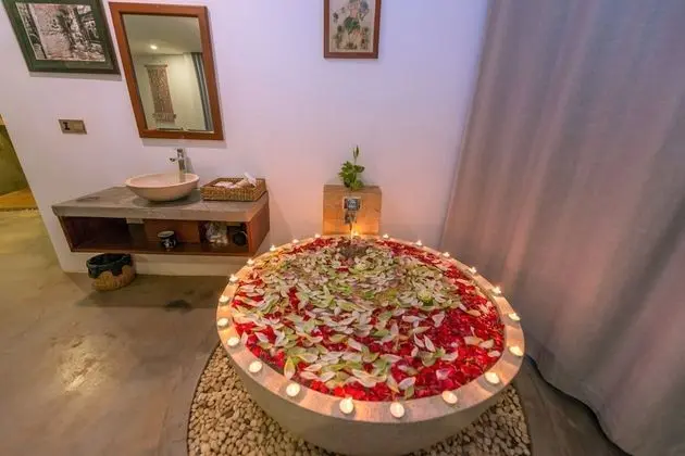 Grand Süit (with Free Khmer Massage 30 mn)