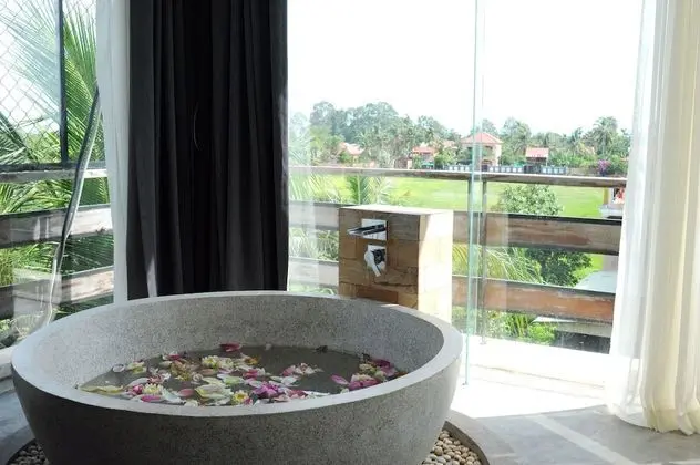 Grand Süit (with Free Khmer Massage 30 mn)