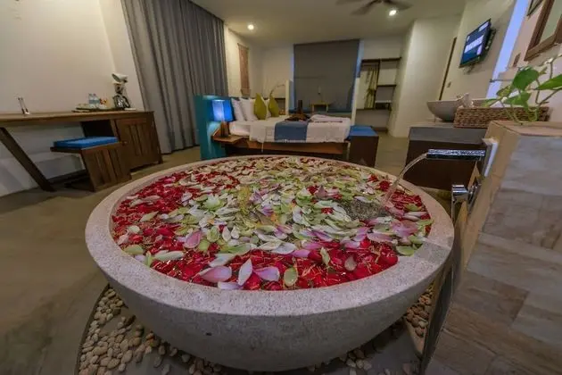 Grand Süit (with Free Khmer Massage 30 mn)