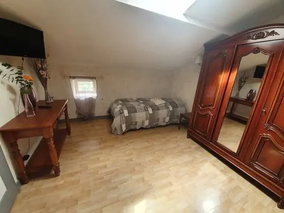 Üç Kişilik Oda