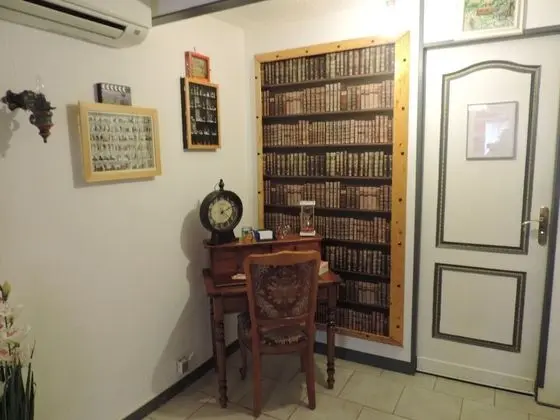 Deluxe Oda (1900 Rustique)