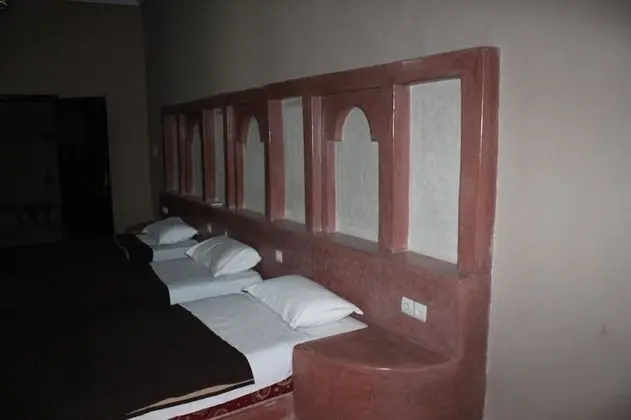 Üç Kişilik Oda