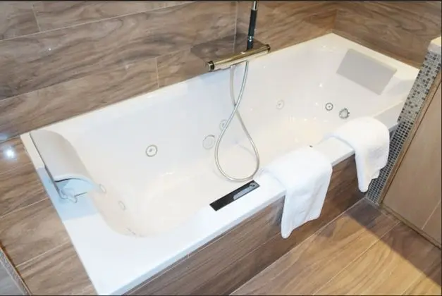 Deluxe Tek Büyük Yataklı Oda, 1 Büyük (Queen) Boy Yatak, Sigara İçilmez