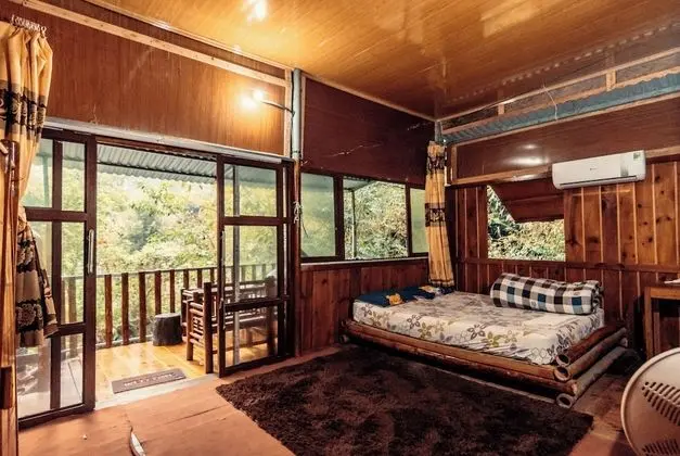 Honeymoon Oda, Dağ Yamacı