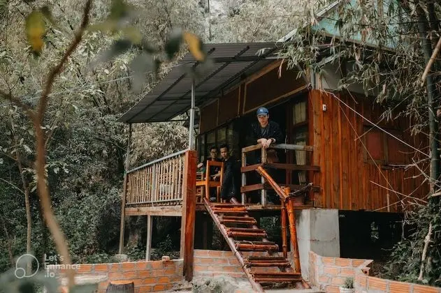 Honeymoon Oda, Dağ Yamacı