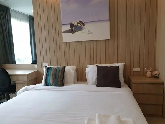 One Bedroom Apartment
