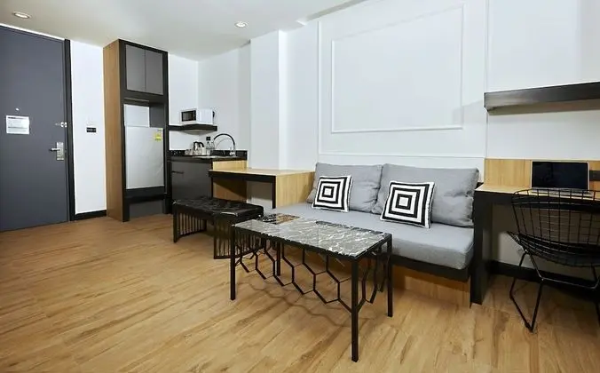 One Bed Suite