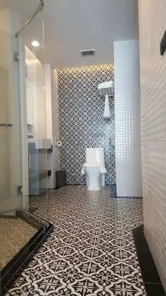One Bed Suite