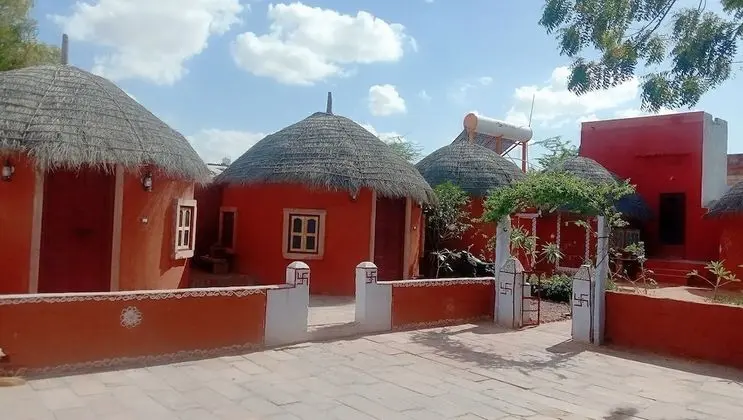 Traditional Süit