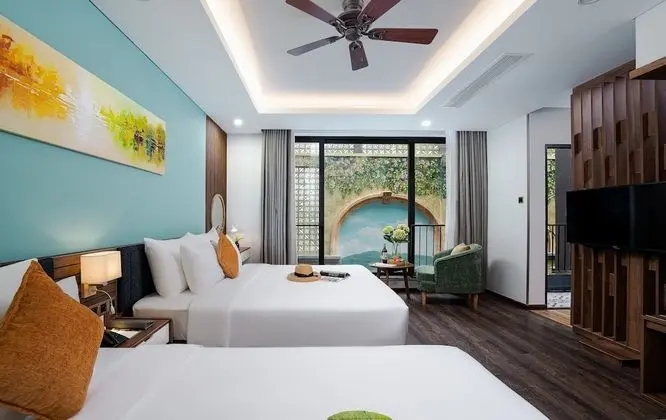 Deluxe Üç Kişilik Oda, Havuz Manzaralı
