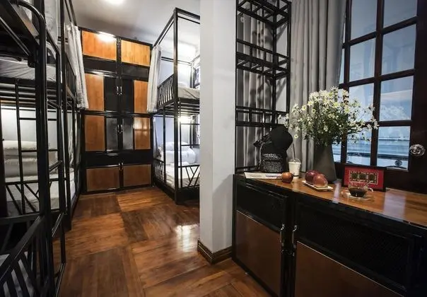 Ortak Ranzalı Oda, Karma Ranzalı Oda (Bed in 10-bed)