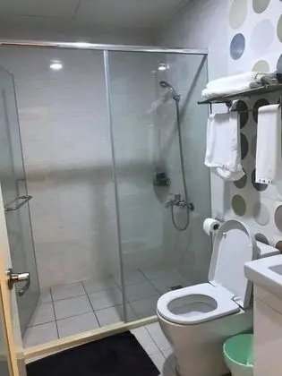 Tek Büyük Yataklı Oda, Penceresiz