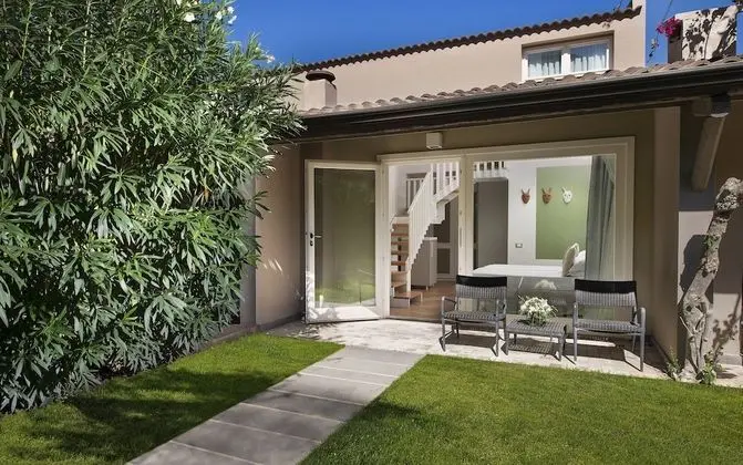 Family Garden Cottage