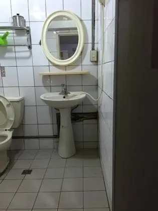 Tek Kişilik Oda, Ortak Banyo