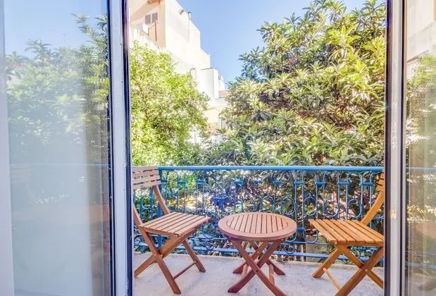 Tek Büyük Yataklı Oda, Balkon