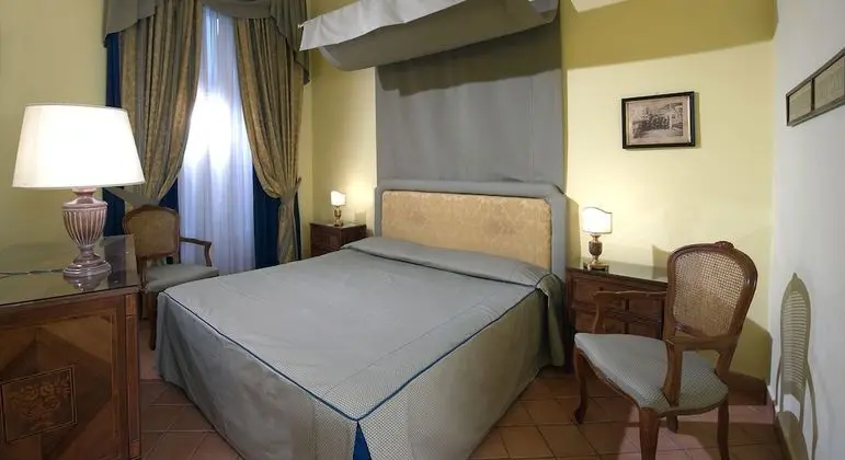 Standard Büyük Yataklı Tek Kişilik Oda
