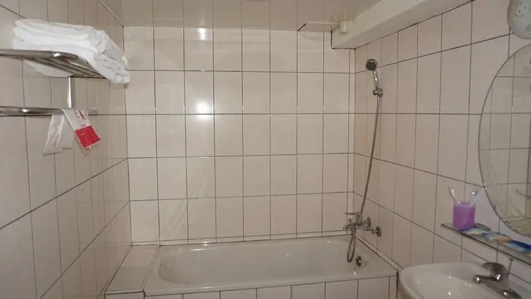 Standard Tek Büyük Yataklı Oda