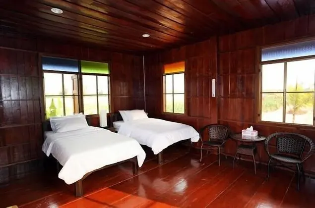 Chompoo Twin Bed Room